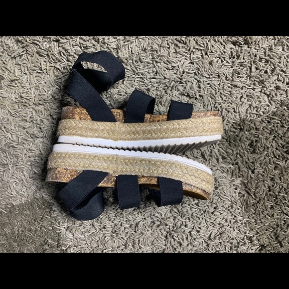 Steve Madden Sandals - Picture 5 of 11